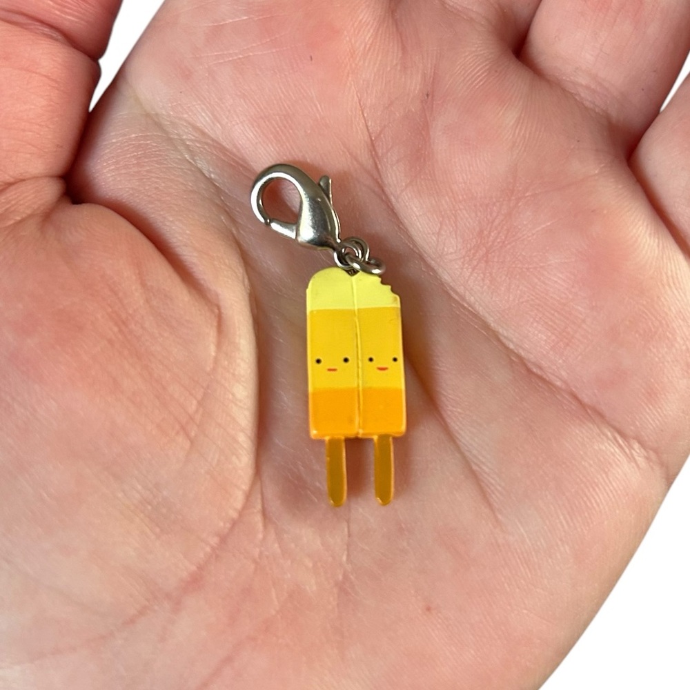 Aaron Meshon x Kidrobot Let’s Hang Zipper Pull Charm Cute Popsicle Kawaii